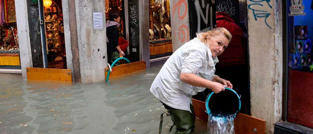 Video: la marea alta dejó a Venecia bajo el agua