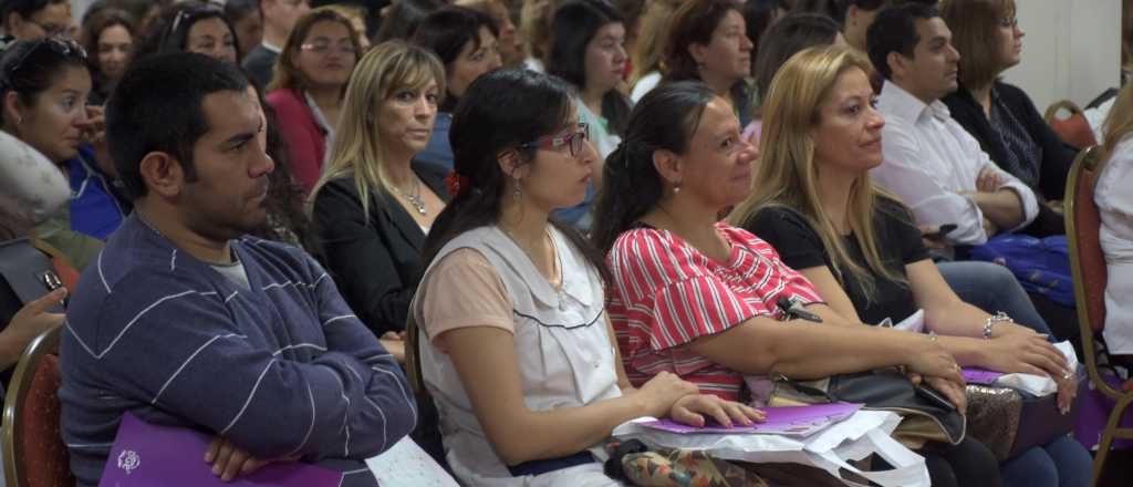 Docentes suplentes cobrarán el medio aguinaldo este viernes 