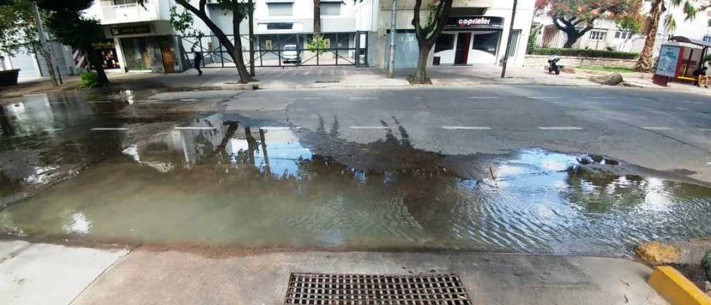 Así corre un "río cloacal" en Ciudad