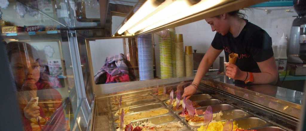 Tres heladerías de Mendoza venderán helado al 50%