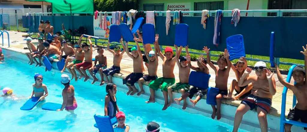 Planean pedir pasaporte sanitario para clubes y colonias de verano