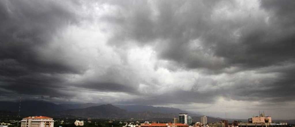 Alerta por tormentas fuertes y caída granizo en Mendoza 