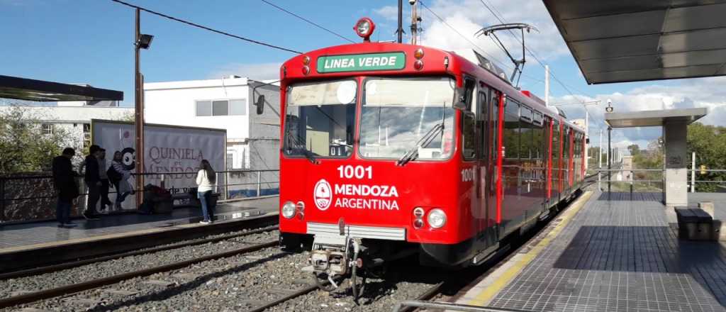 Cornejo prometió hacer llegar el Metrotranvía al aeropuerto