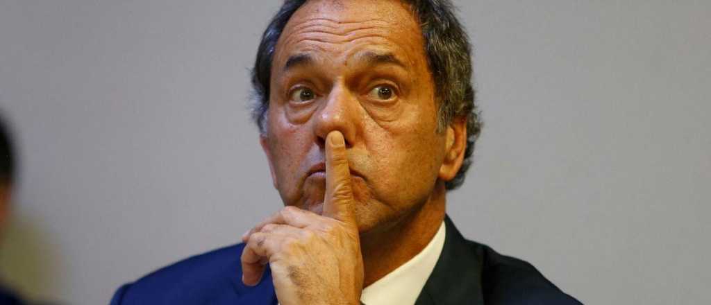 Scioli afirmó estar "en carrera" y que "no hay que volver a lo mismo"