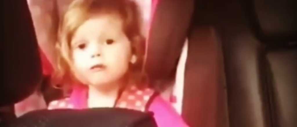 Una niña de tres años canta Rapsodia Bohemia de Queen