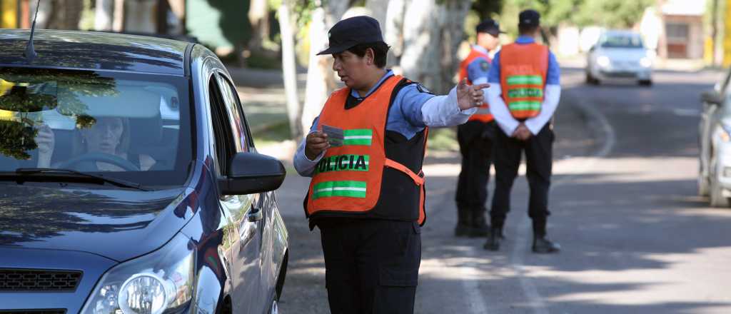 "Pescaron" a un comisario conduciendo borracho en Luján de Cuyo