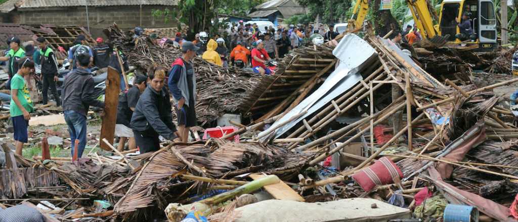 Indonesia: ya son 281 los muertos por el tsunami