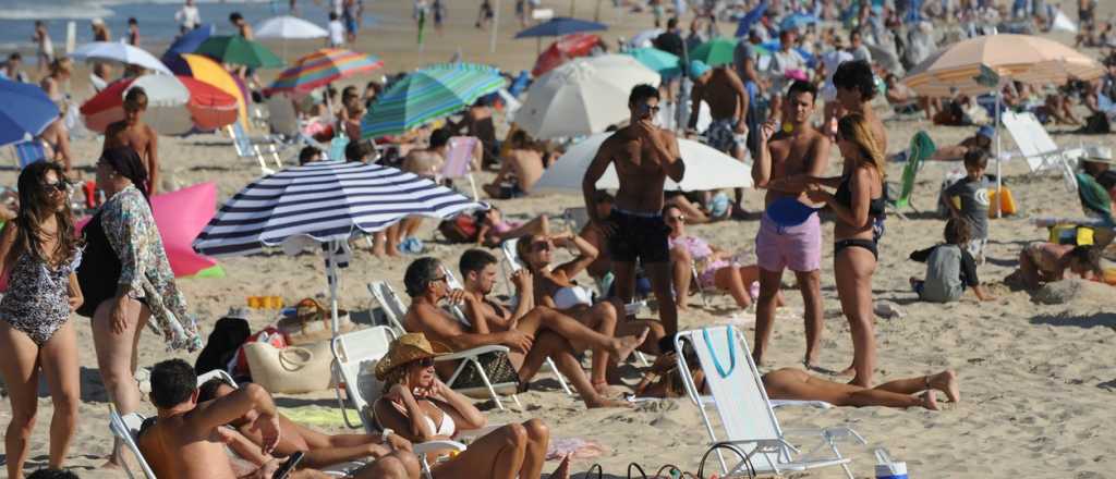 Piedra libre para un ex ministro mendocino en Punta del Este