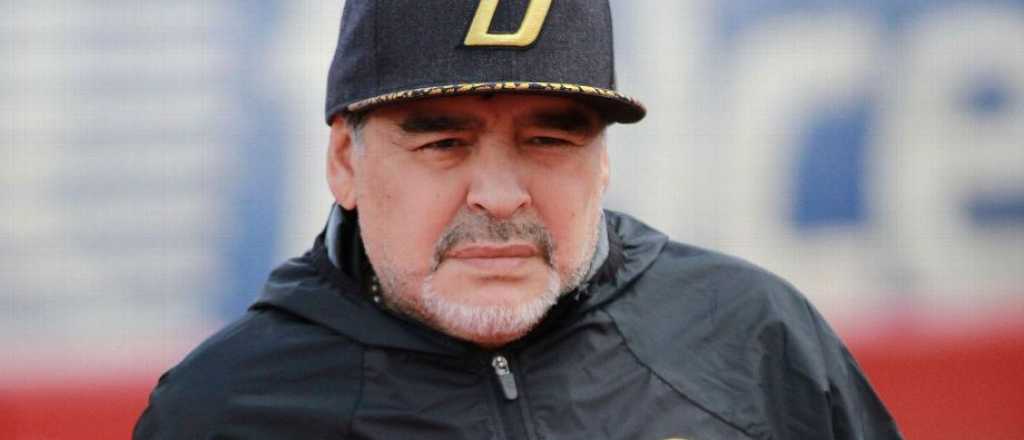 Maradona fue dado de alta, pero deberá ser operado