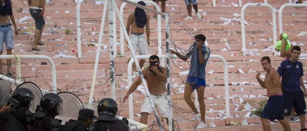 Unos 100 barras del Tomba y de La Lepra no podrán ingresar a estadios