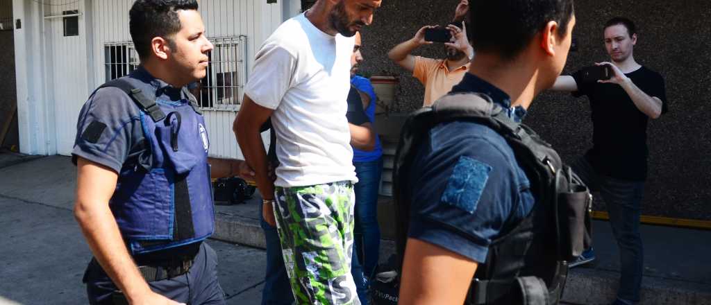 Los abogados de Gil Pereg denunciaron que le fracturaron una mano