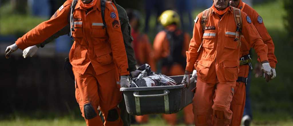 El rescate de las víctimas del alud se complica por la lluvia