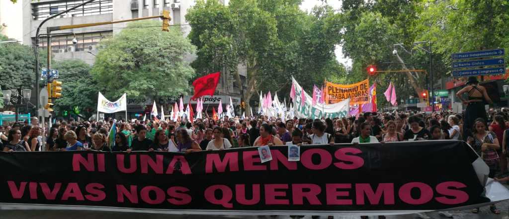 Piden que centrales obreras paren para el día de la mujer