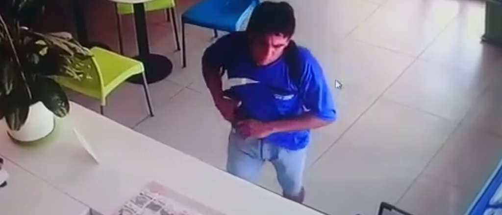 Video: así roban en una heladería de Rodeo de la Cruz