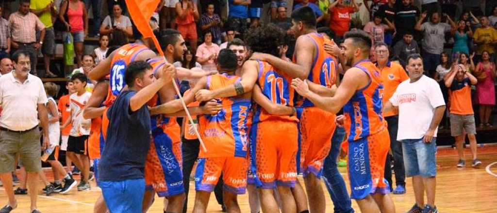 Video: el emotivo relato en el histórico triunfo de Rivadavia Básquet