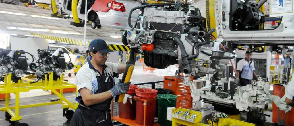 La industria automotriz cae porque no se venden autos