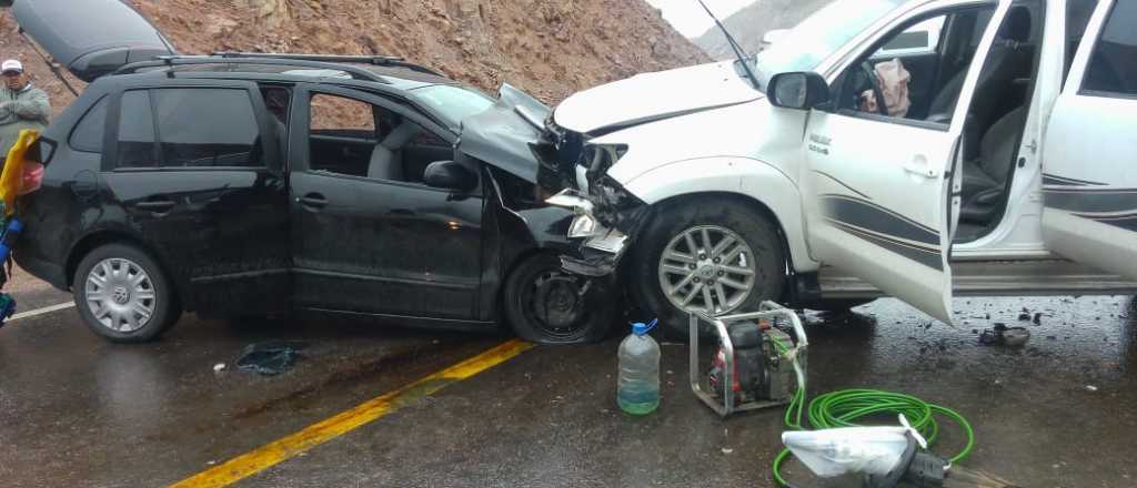 Ocho heridos en un choque frontal en San Rafael