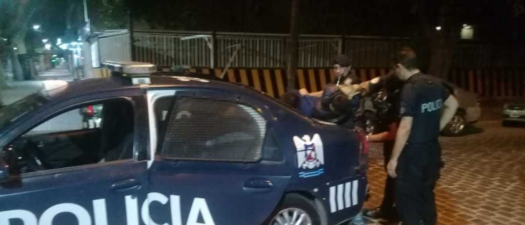 Robo fallido en Las Heras: le manoteó el celular a una señora y lo agarraron