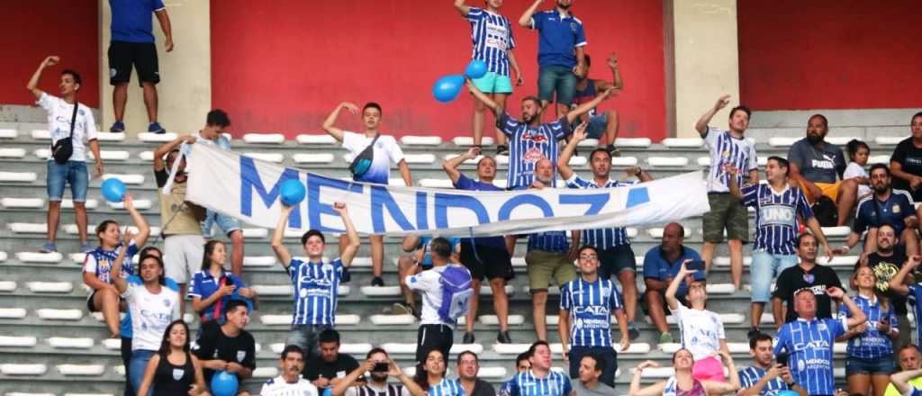 Video: la admiración de los peruanos frente a los hinchas del Tomba