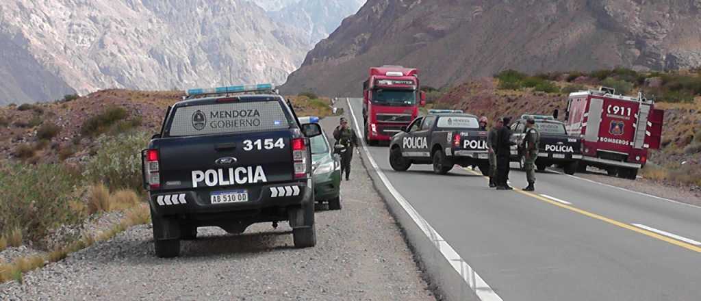 Un hombre que caminaba con su pareja cayó a un precipicio en Cacheuta