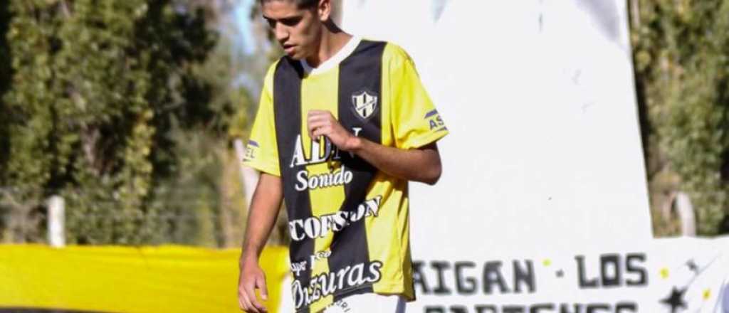 Video: Festejó un gol con una bandera de Malvinas y el árbitro lo expulsó