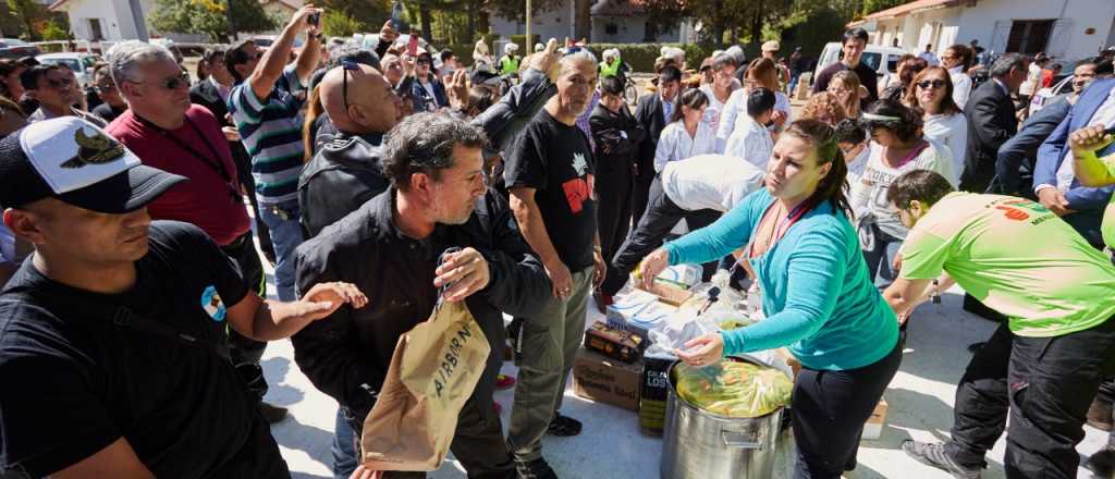 Motoviajeros recolectaron elementos y los donaron a una escuela de Uspallata