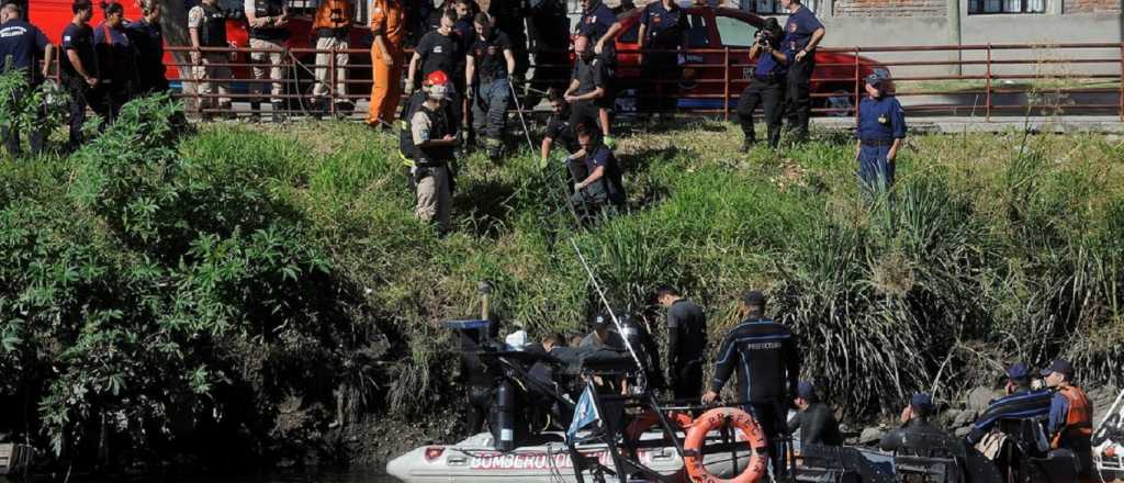 Un auto cayó al Riachuelo y se ahogó un niño