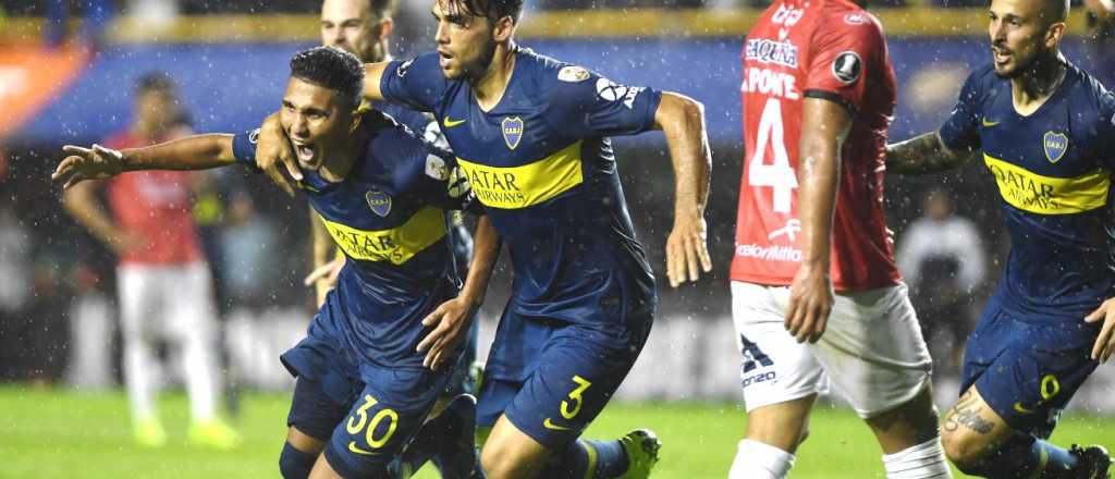 Boca goleó y metió un pie en octavos de final de la Copa