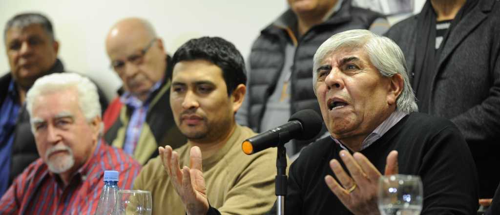 Moyano anunció un paro nacional para el 30 de abril