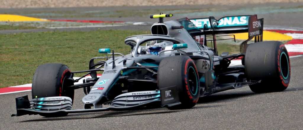 El líder Bottas aventajó a Hamilton y logró la pole en China