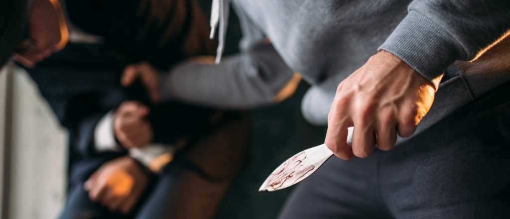 Un joven intentó frenar una pelea por un televisor y fue apuñalado