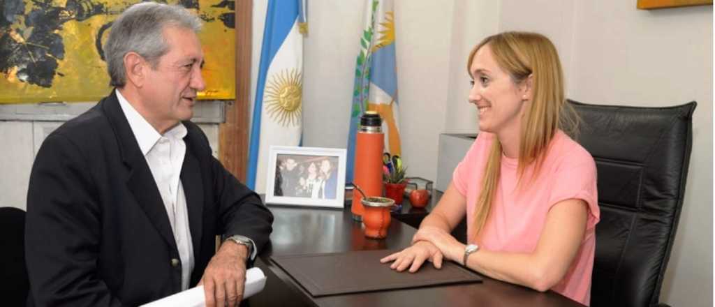 ¿Un "sello" para Anabel?: buscan reactivar un viejo partido en Mendoza