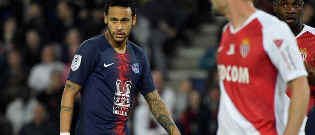 Neymar jugó luego de tres meses y usó una remera por Notre Dame 