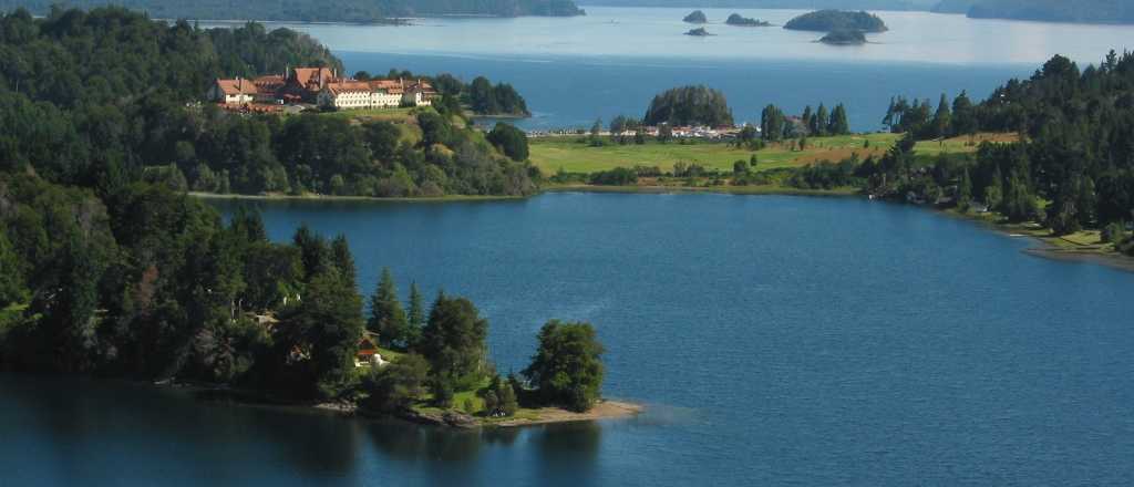 Un adolescente se tiró al lago Nahuel Huapi y murió congelado