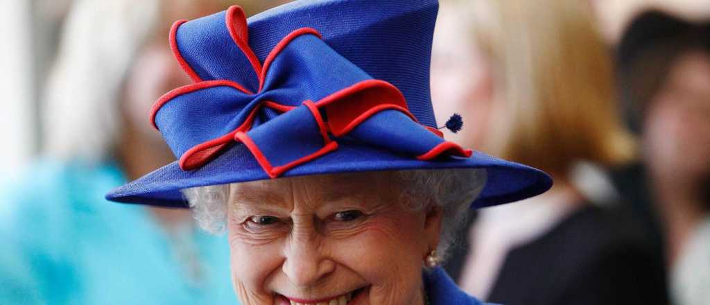 La figura de la reina en el cielo que conmovió a todo el Reino Unido