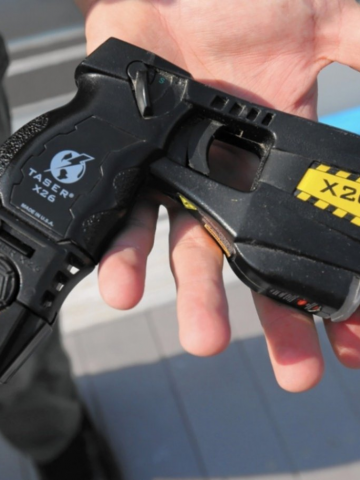 El Gobierno compró las primeras 100 pistolas Taser para las fuerzas de  seguridad