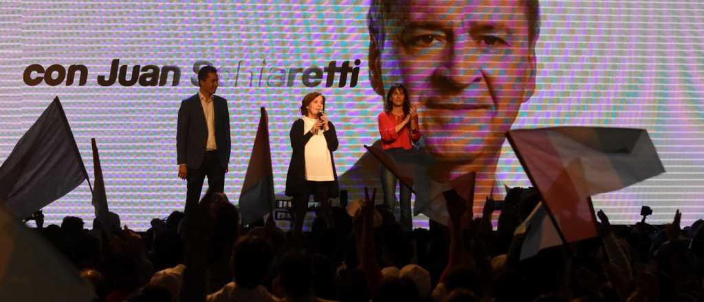 Schiaretti se prueba el traje de líder de la oposición