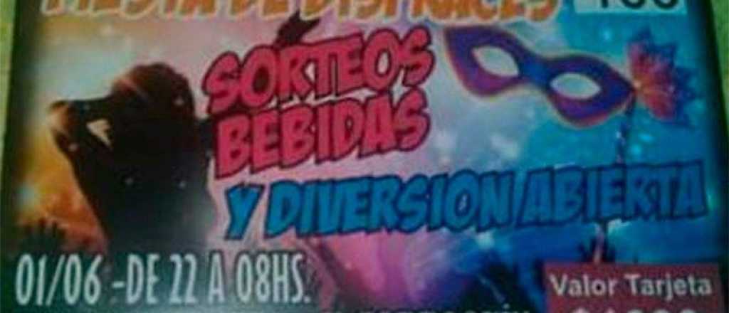 Municipales clausuran una fiesta de disfraces sexuales