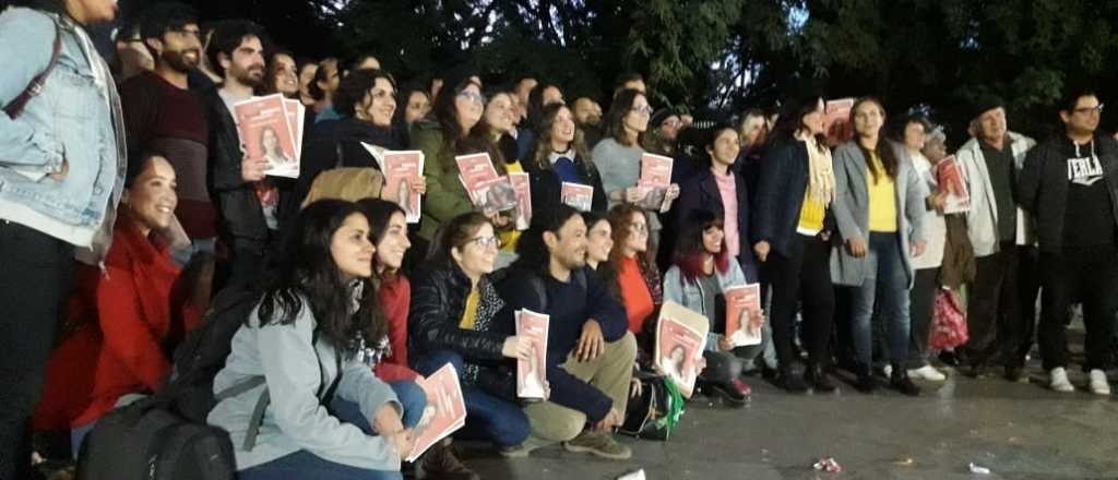 Las precandidatas del FIT cerraron campaña en la Plaza Independencia