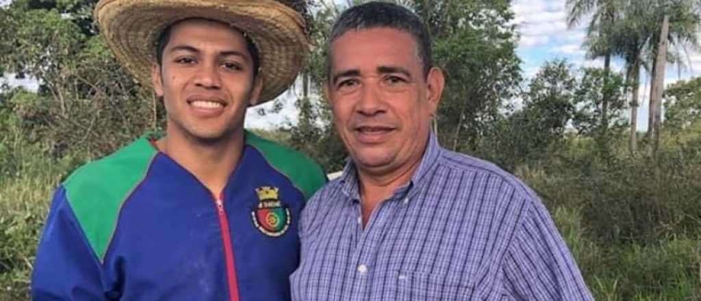 Video: un jugador de River cosecha junto a su familia en sus vacaciones