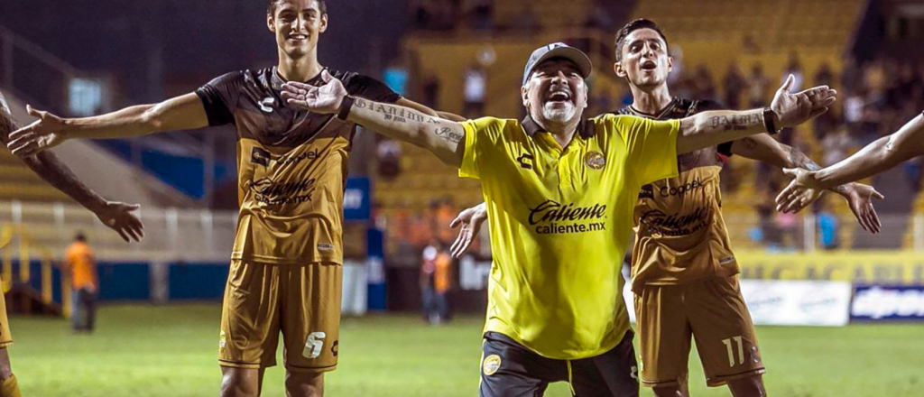 Por cuestiones de salud, Maradona dejó de ser el DT de Dorados de México