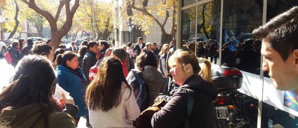 Bloquearon tarjetas Red Bus por cargas truchas y se armó un escándalo