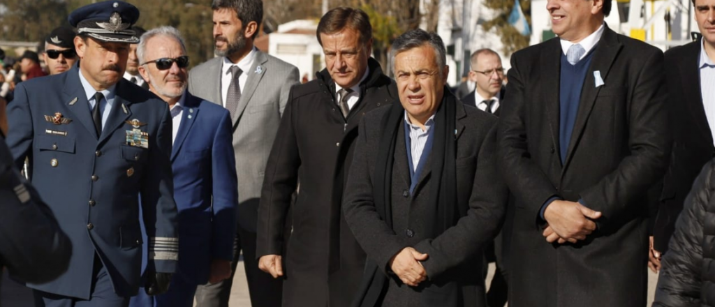 El acto oficial por el Día de la Bandera fue divertido para los alumnos 