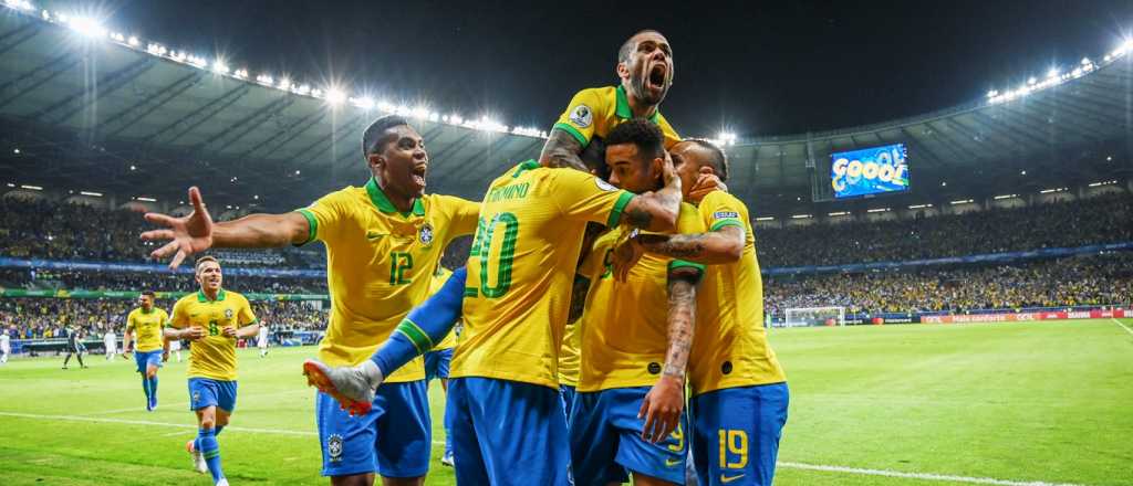 Argentina cayó de pie ante Brasil