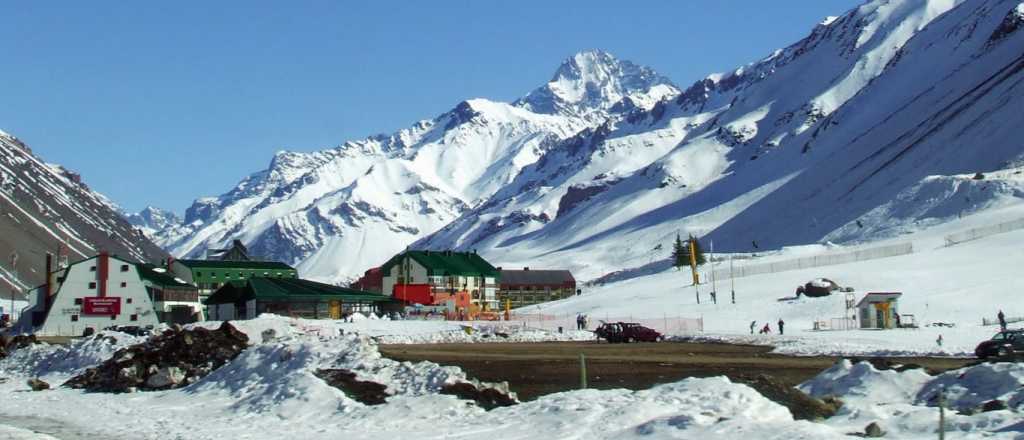 Por falta de nieve, cerraron Penitentes y Los Puqiuos