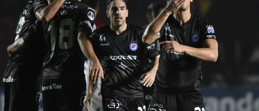 Copa Sudamericana: Argentinos derrotó a Colón en Santa Fe en el duelo de ida