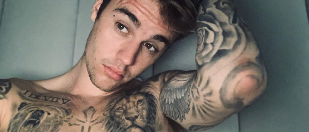 Justin Bieber mostró su dentadura de diamantes