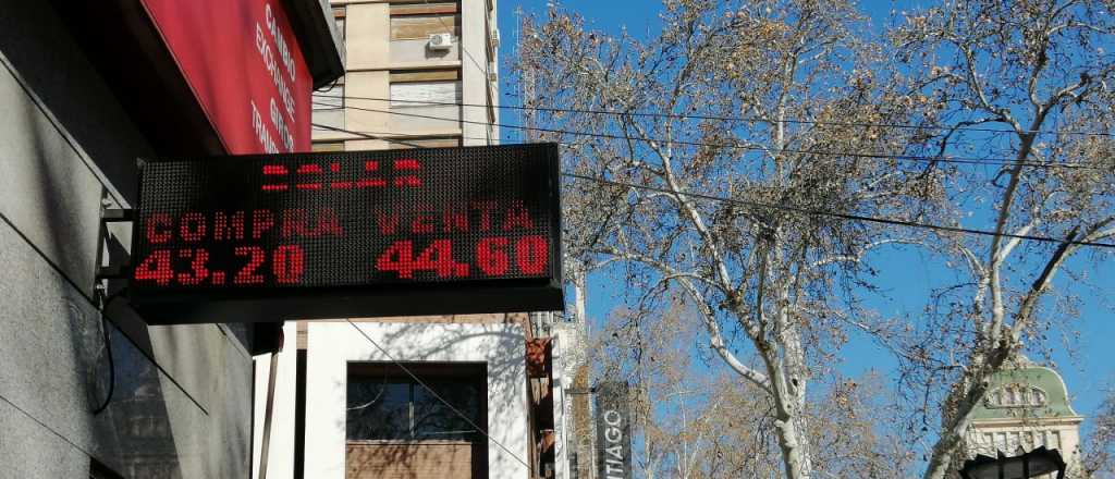 Dólar hoy: cierra a la baja, luego de cuatro días en fila