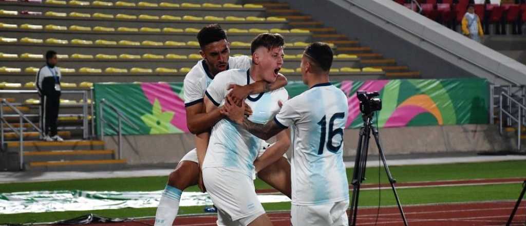 Fútbol: Argentina goleó a Uruguay y va por el oro panamericano