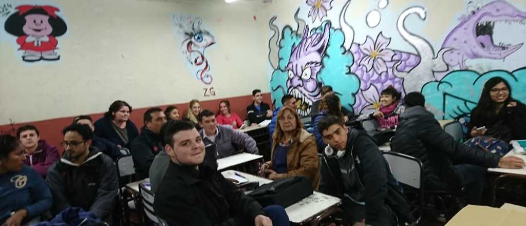La DGE lanzó un programa para terminar la secundaria on line